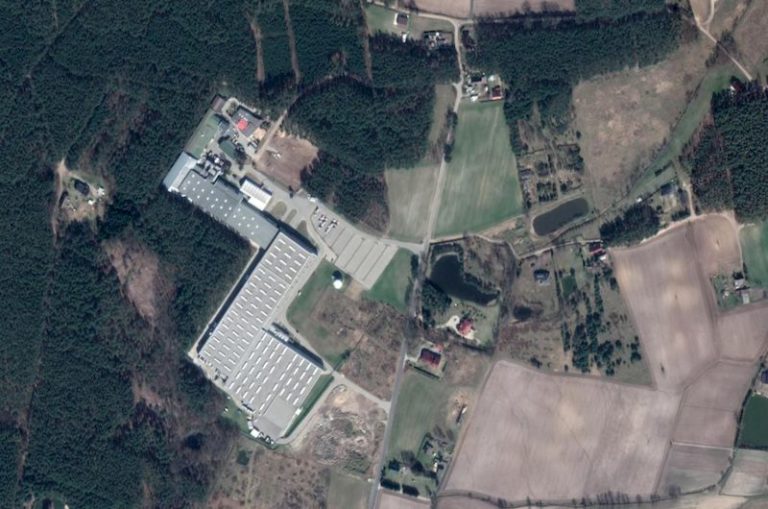 Farma fotowoltaiczna i przyzakładowy parking podziemny w Przyłęku