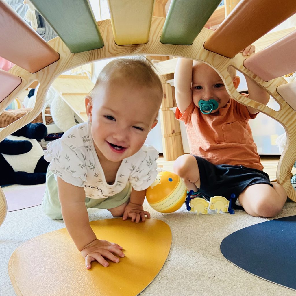 Na czym polega metoda Montessori ?