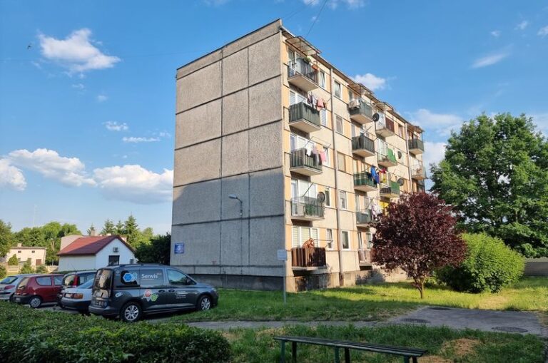 Budynki mieszkalne wielorodzinne na Osiedlu Romualda Traugutta w Żychlinie