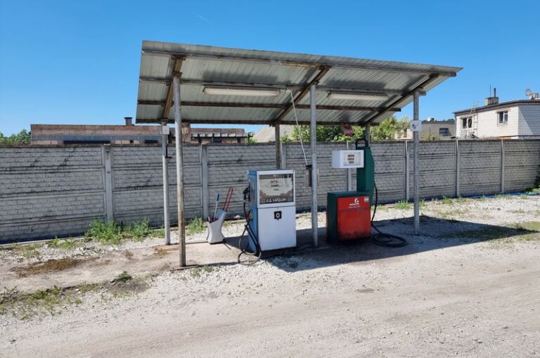 Stacja paliw w Dymaczewie Nowym